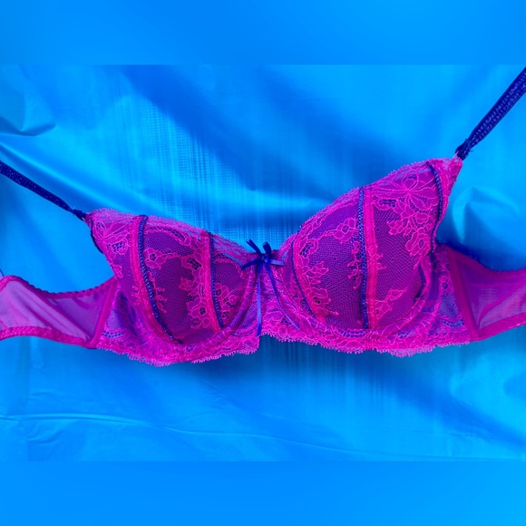 DKNY 32 C bra ,new without the tags - Picture 2 of 8